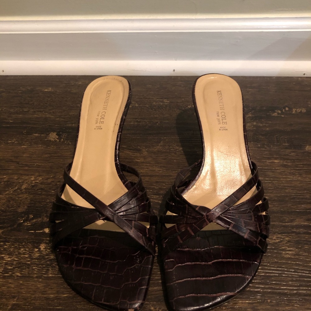 Kenneth Cole Brown Snake Pattern Heel